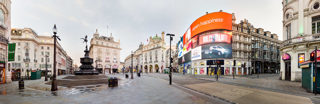 piccadilly circus dawn