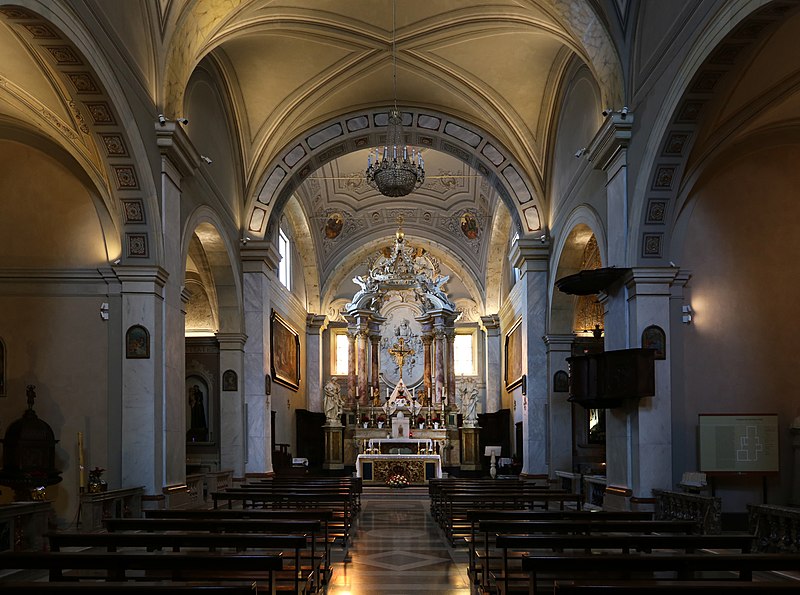 pitigliano duomo interno 01