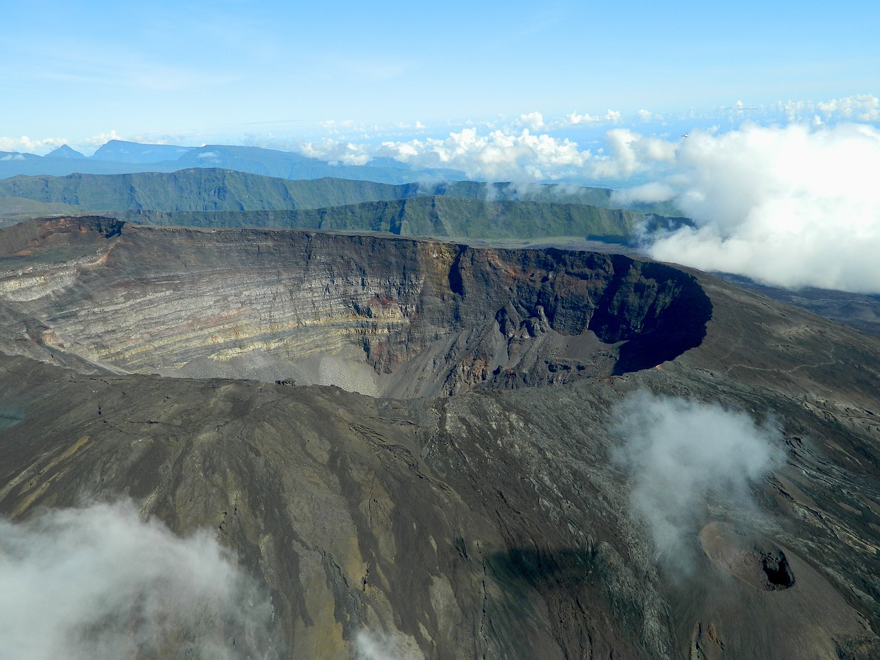 piton de la fournaise vulcano natura