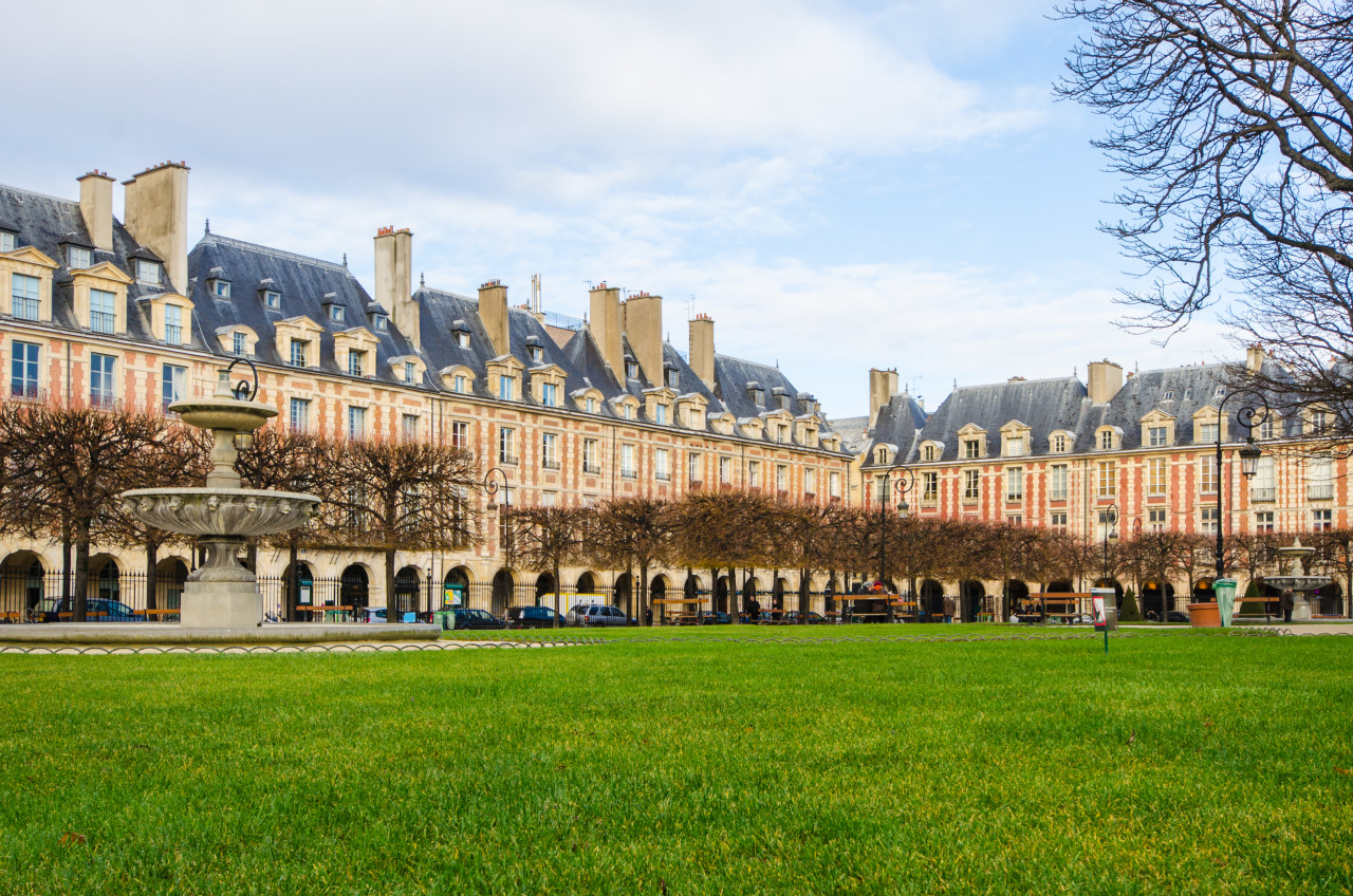 place des vosges paris