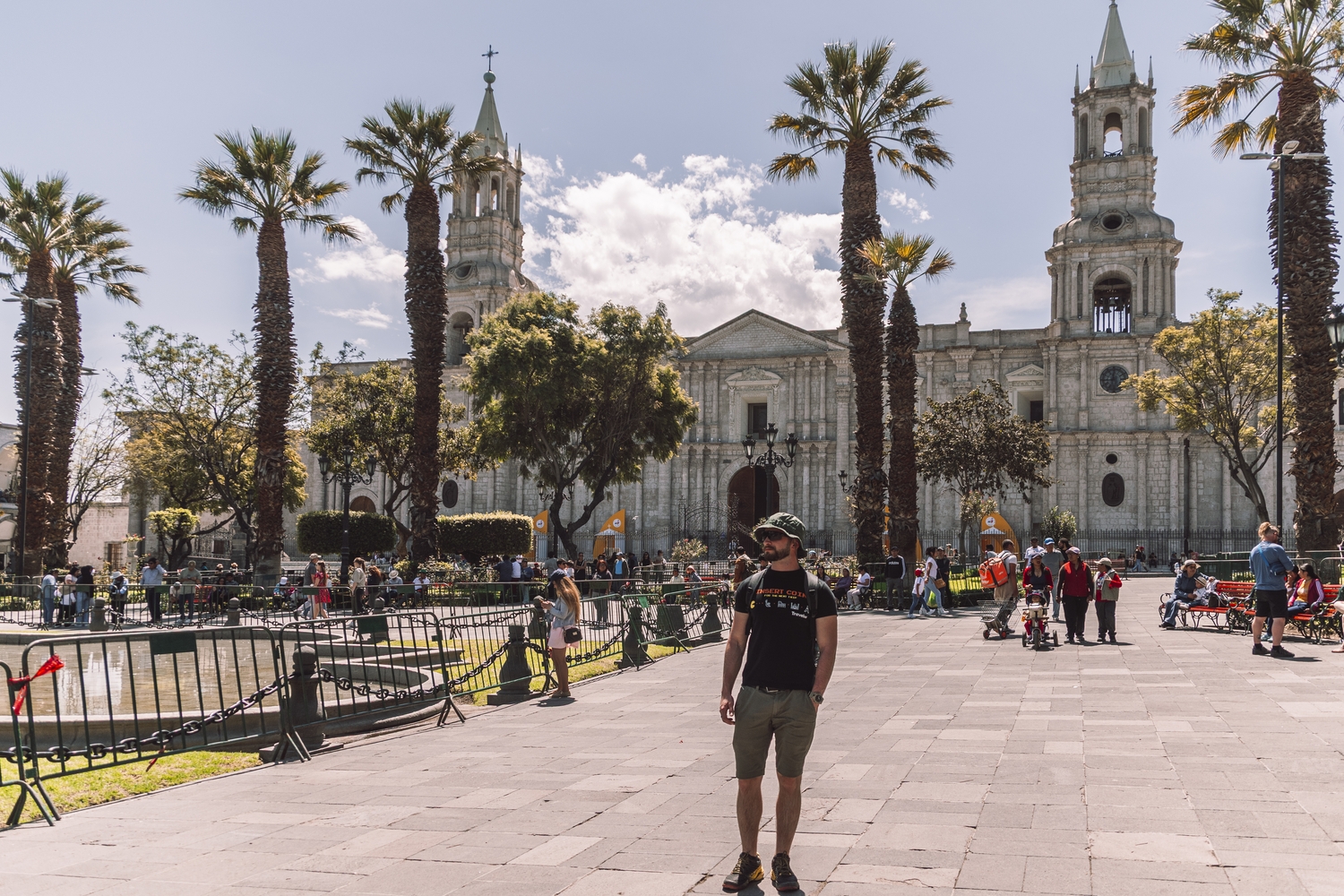 plaza de armas arequipa1500