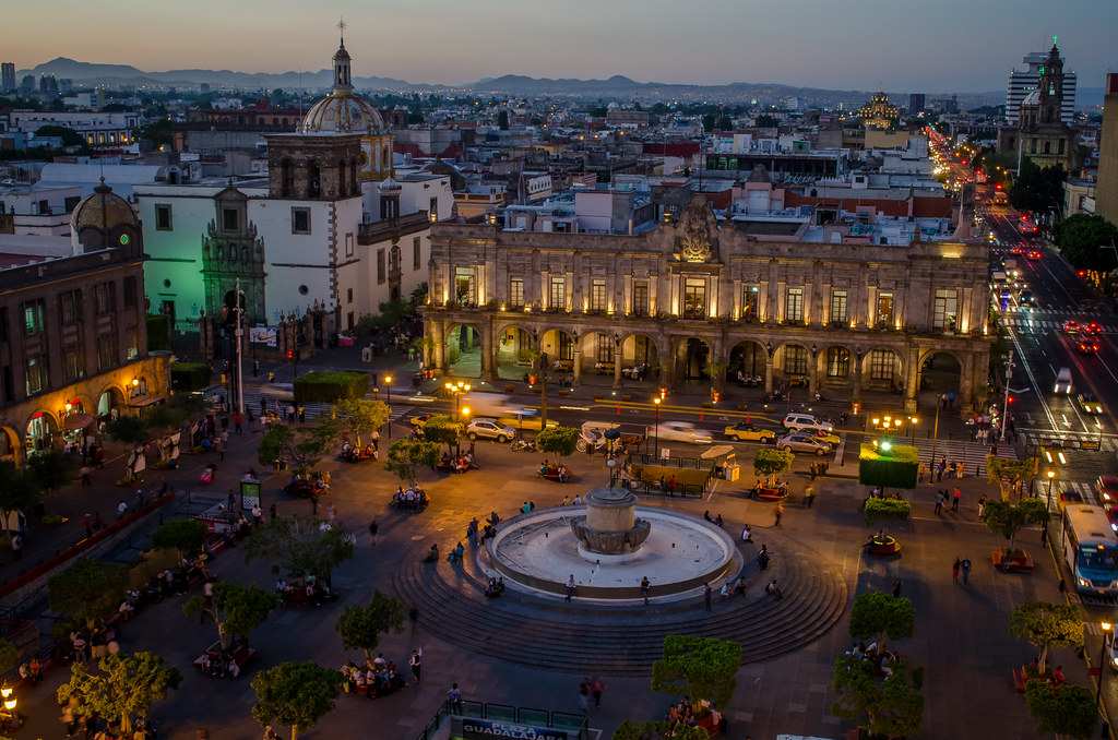 plaza guadalajara y palacio municipal