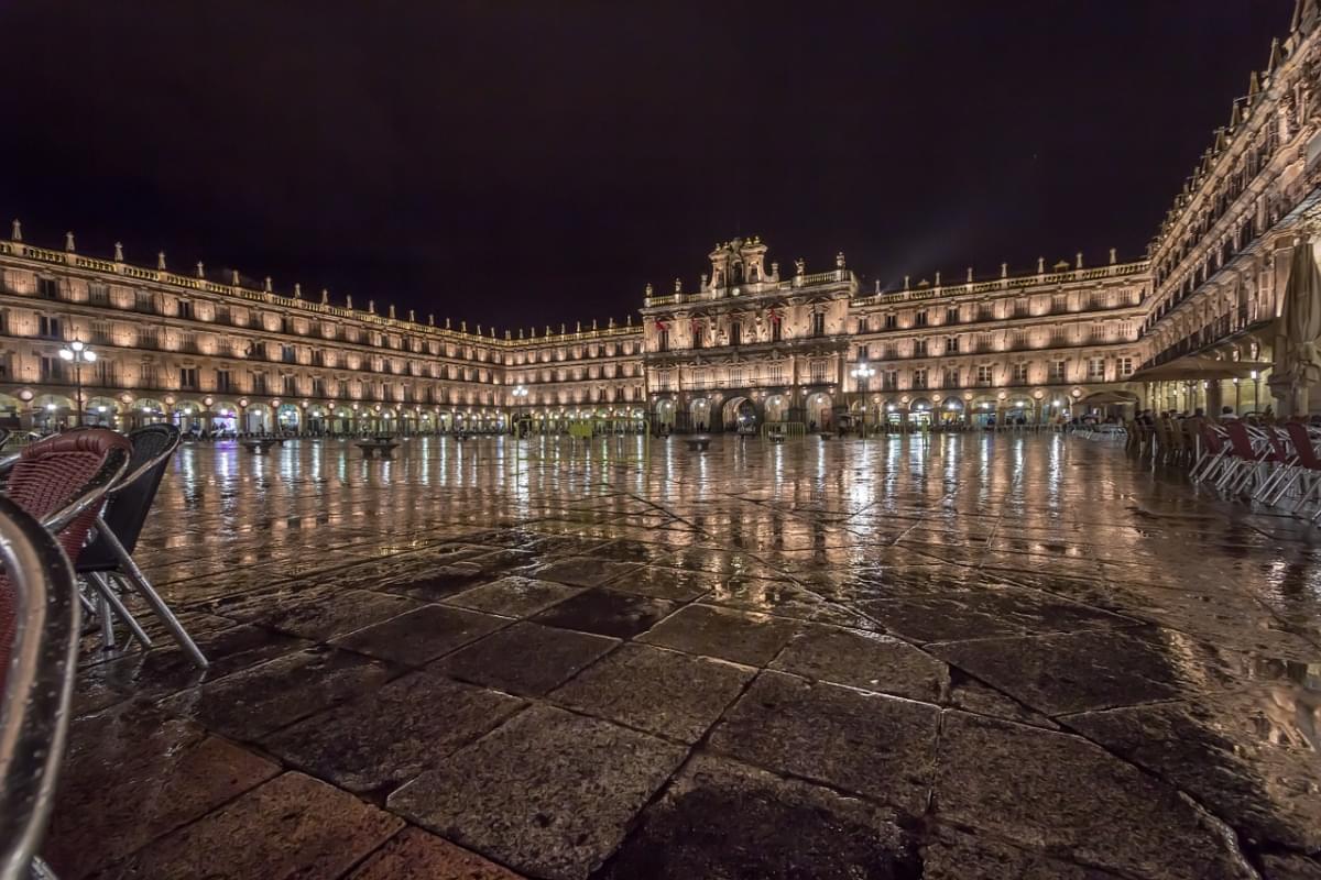 plaza salamanca notte municipio 1