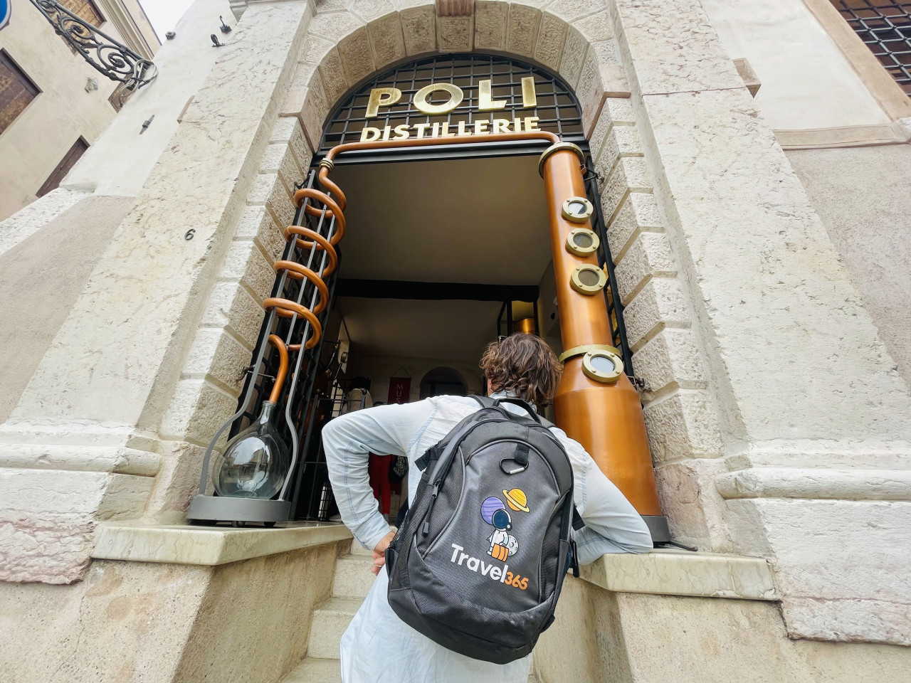 poli