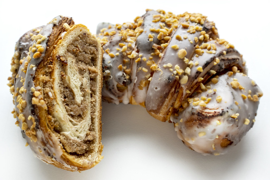 polish st martin s croissant rogal świętomarciński halved