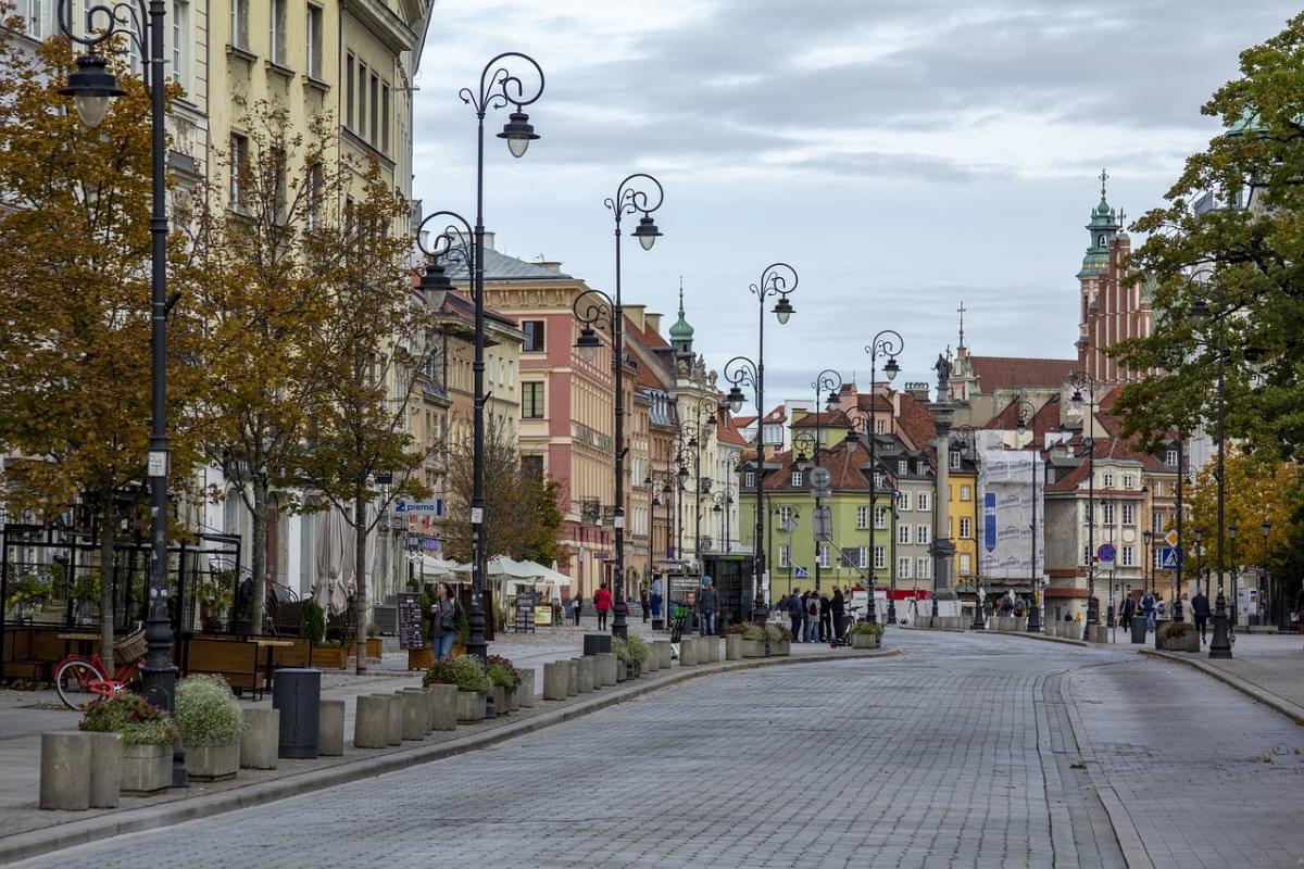 polonia varsavia via passeggiare