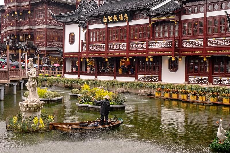 pond in yuyuan garden shanghai old city 1