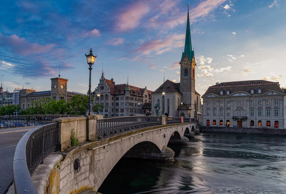 ponte citta fiume zurigo svizzera 1