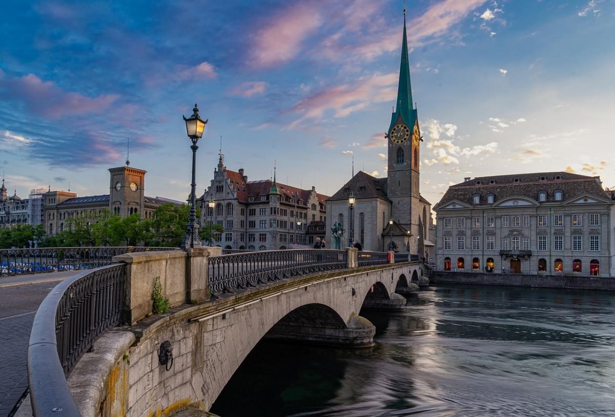 Ponte Citta Fiume Zurigo Svizzera 2