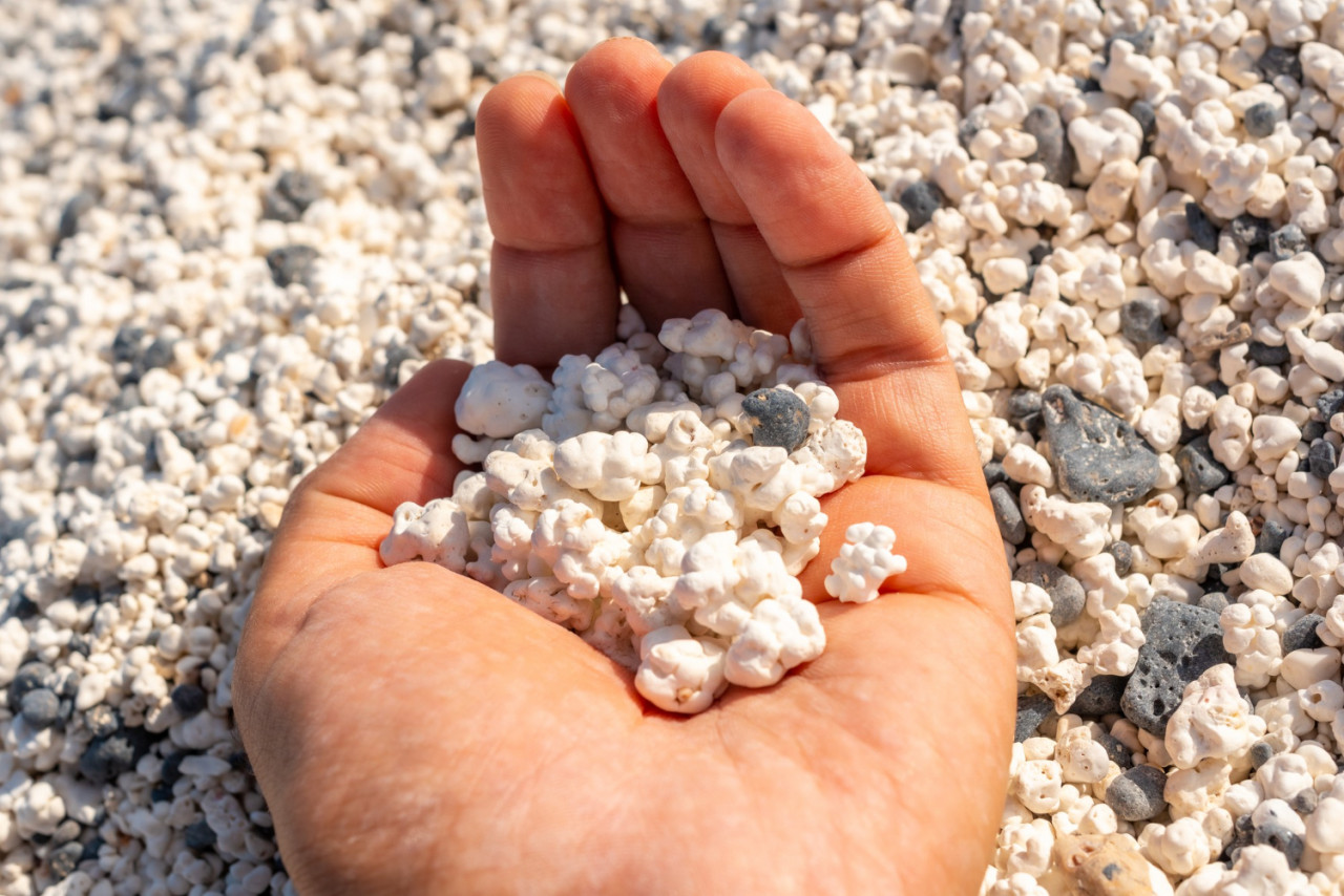 popcorn beach vicino alla citta di corralejo a nord dell isola di fuerteventura isole canarie spagna