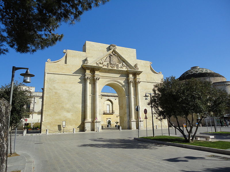 porta napoli lecce