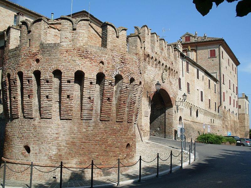 porta nuova laterale corinaldo