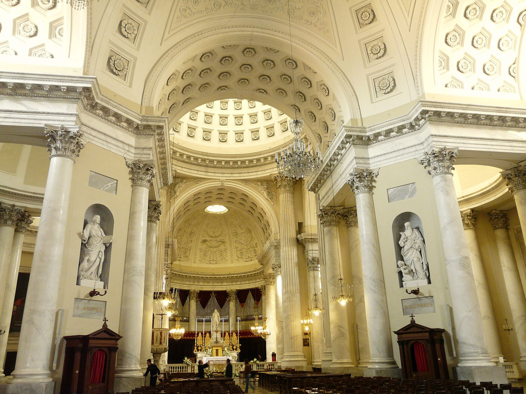 portomaurizio basilicasanmaurizio2