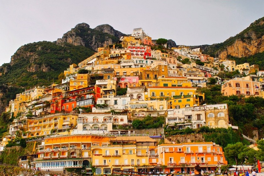 /foto/positano italia citta colori