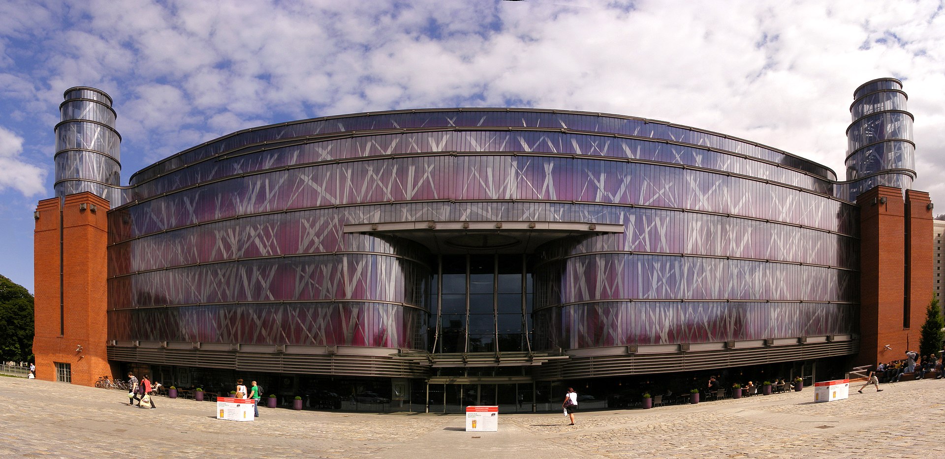 poznań june 2010 shopping arts and business center stary browar entra
