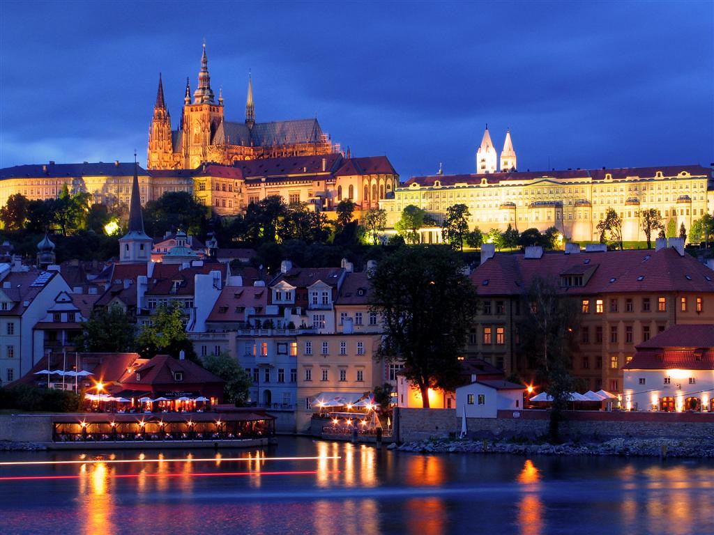 prague at night