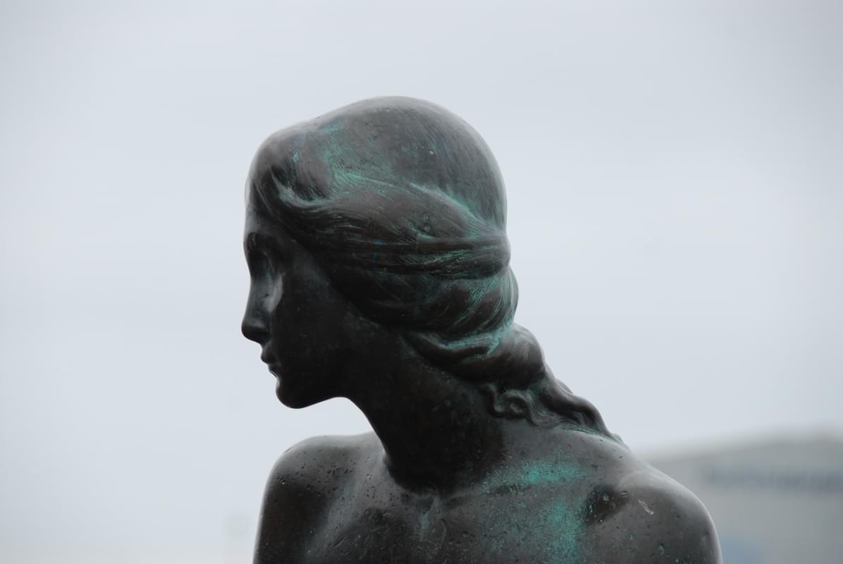profilo statua sirenetta