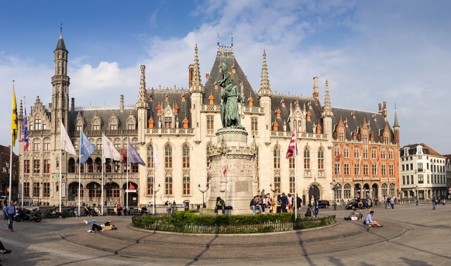 piazza del mercato bruges