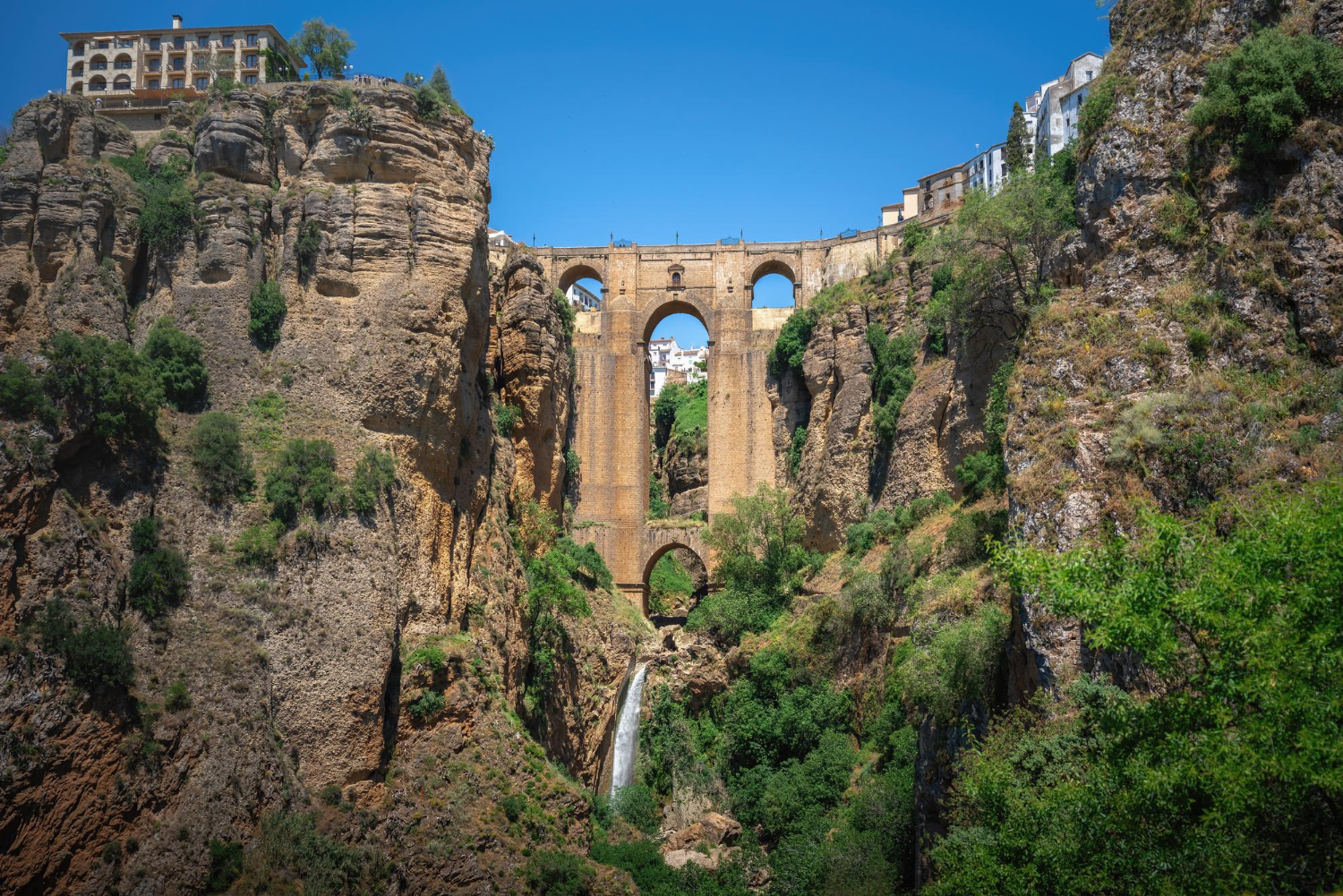 puente nuevo bridge