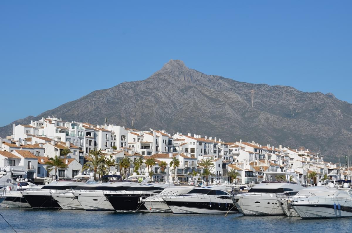 puerto banus marbella porta barche 1