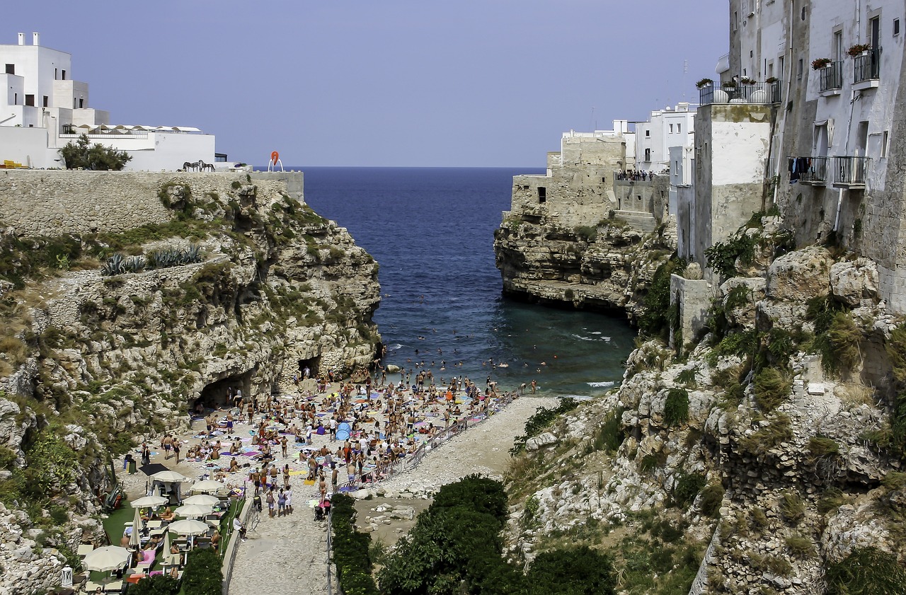 puglia italia mare polignano a mare