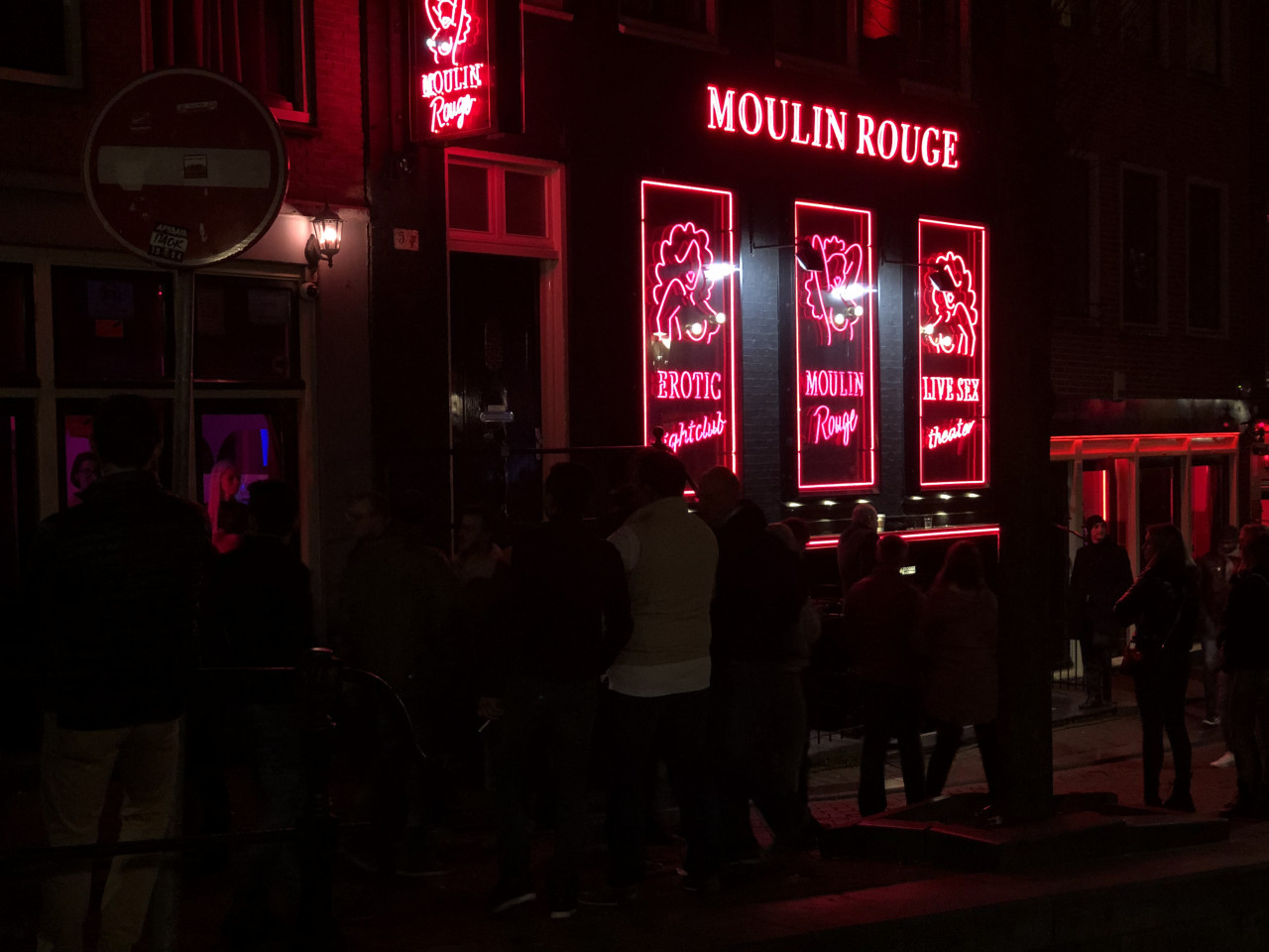 quartiere a luci rosse 2