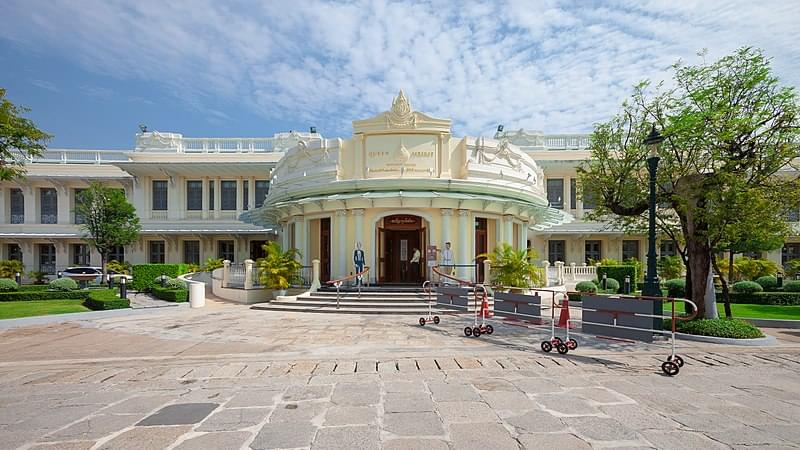 queen sirikit museum of textiles in grand palace