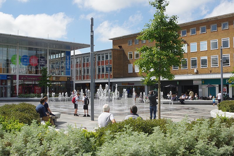 queens square crawley