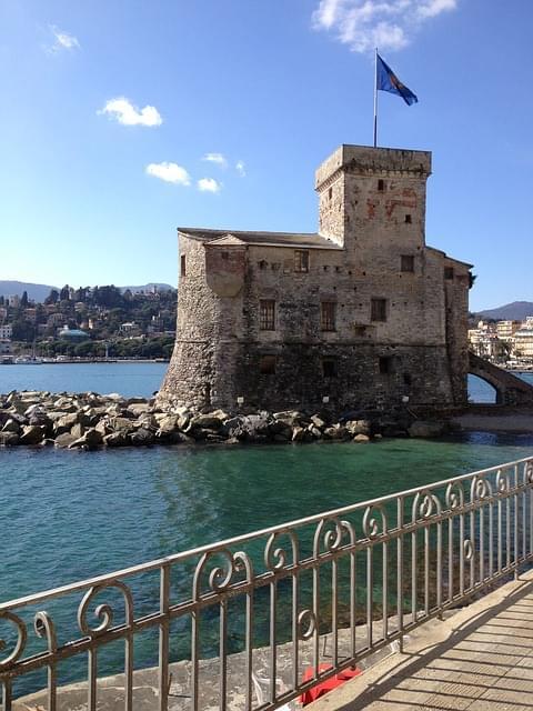 castello di rapallo liguria cinque terre