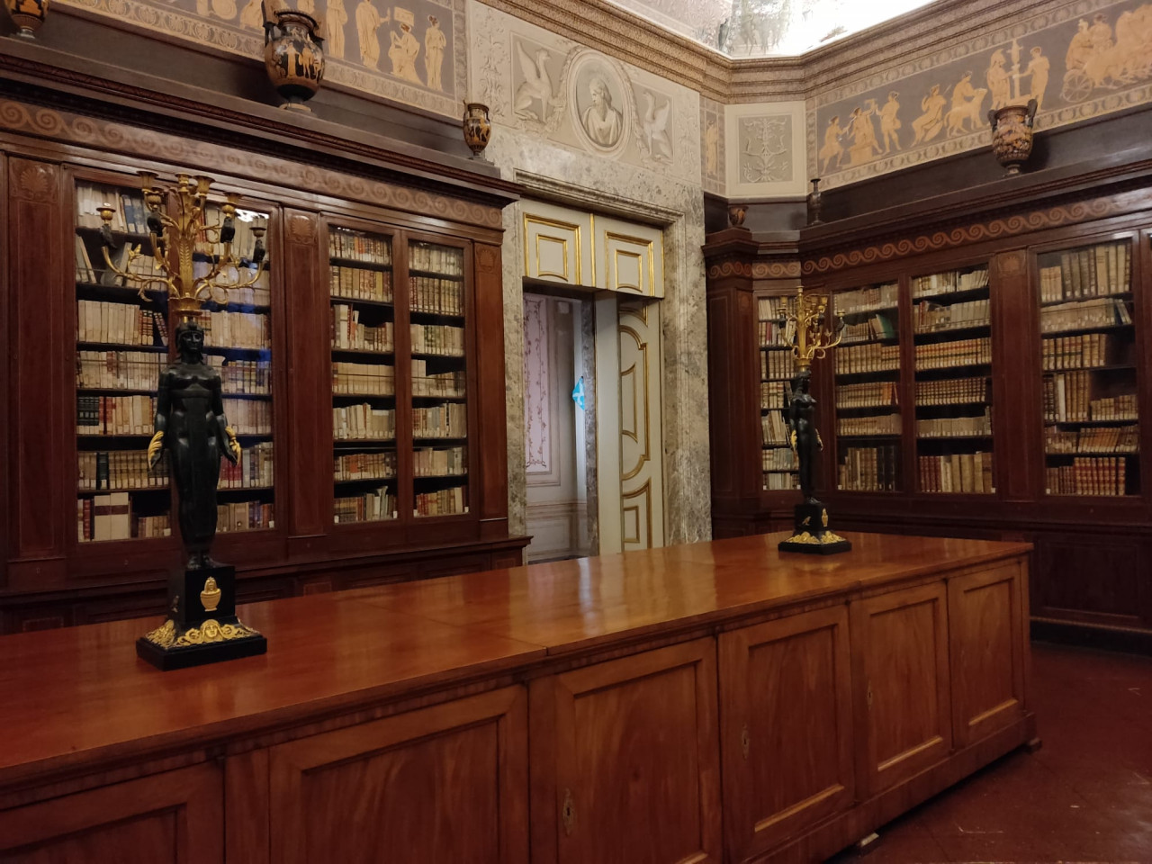 reggia caserta biblioteca palatina 3