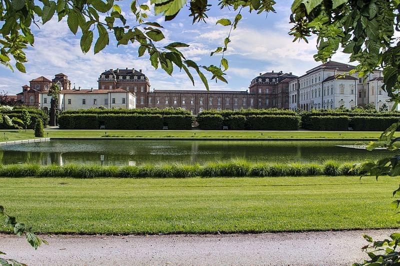 reggia di venaria reale esterno
