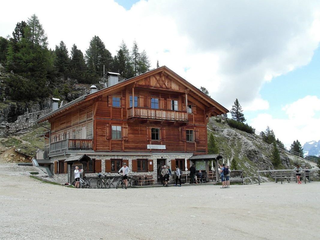 rifugio vallandro lago braies - foto di llorenzi