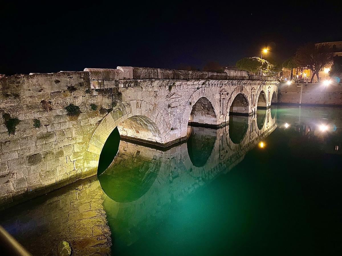 rimini ponte tiberio citta italia 1