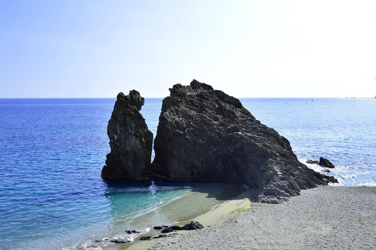 rock mare italia monterosso al mare