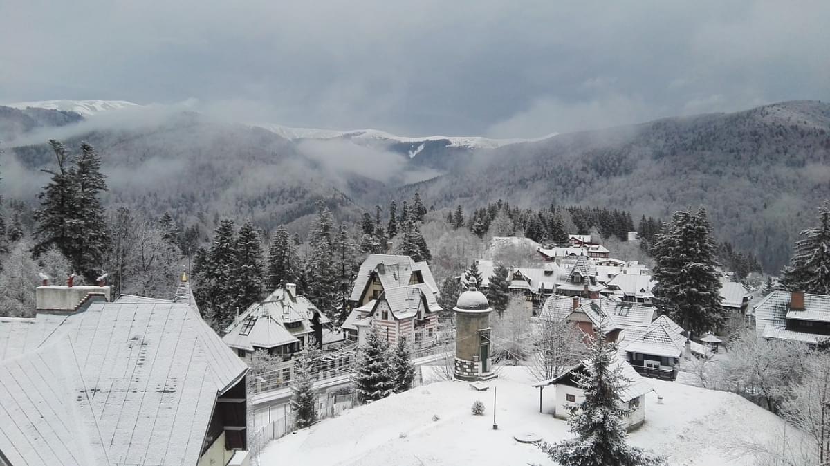 romania sinaia mattina montagne