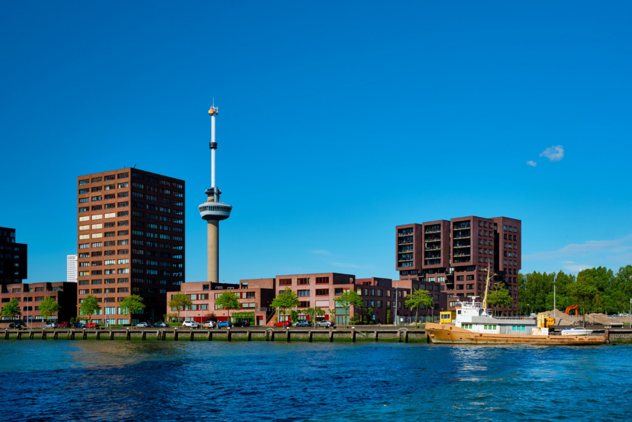 rotterdam cityscape with euromast nieuwe maas river