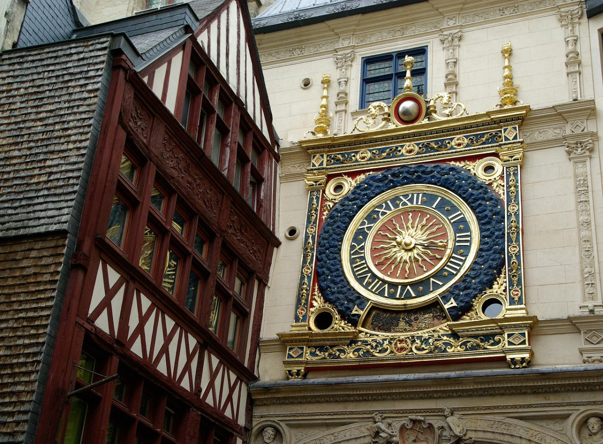 rouen normandia comporre orologio