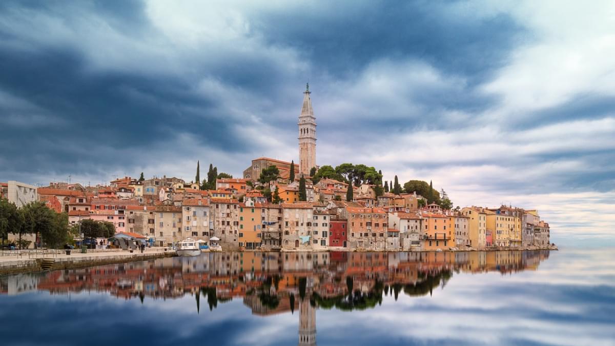 Skyline Rovigno Croazia Acqua
