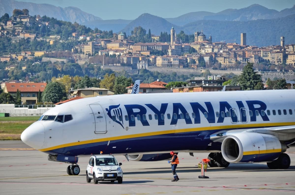 ryanair 737 boeing bgy aeroporto