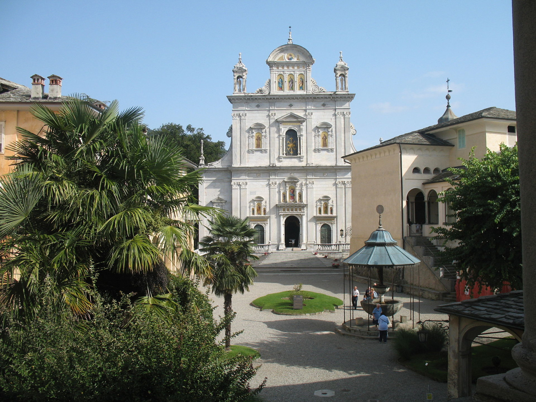 sacro monte di varallo piazza della basilica