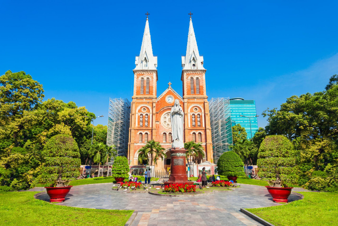 saigon notre dame cathedral basilica 1