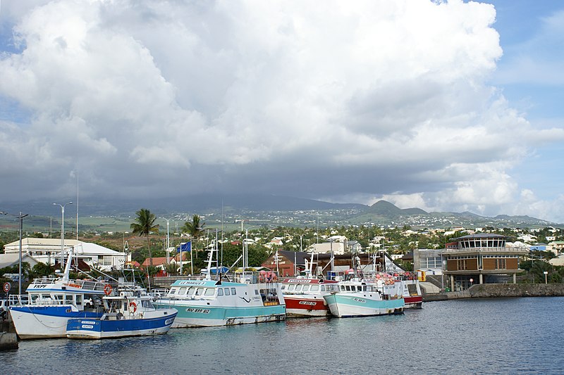 saint pierre de la reunion harbour