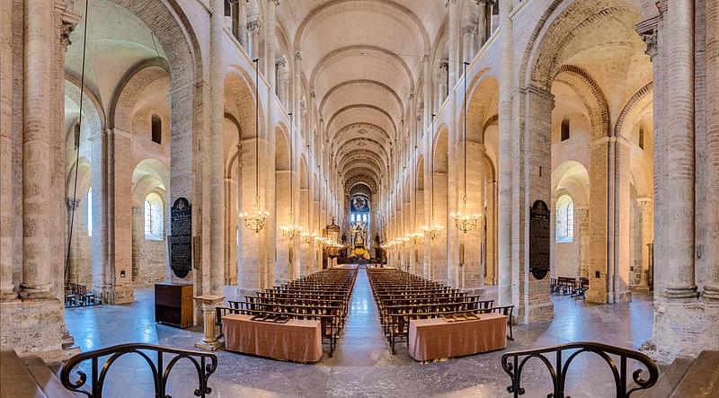 saint sernin basilica nave