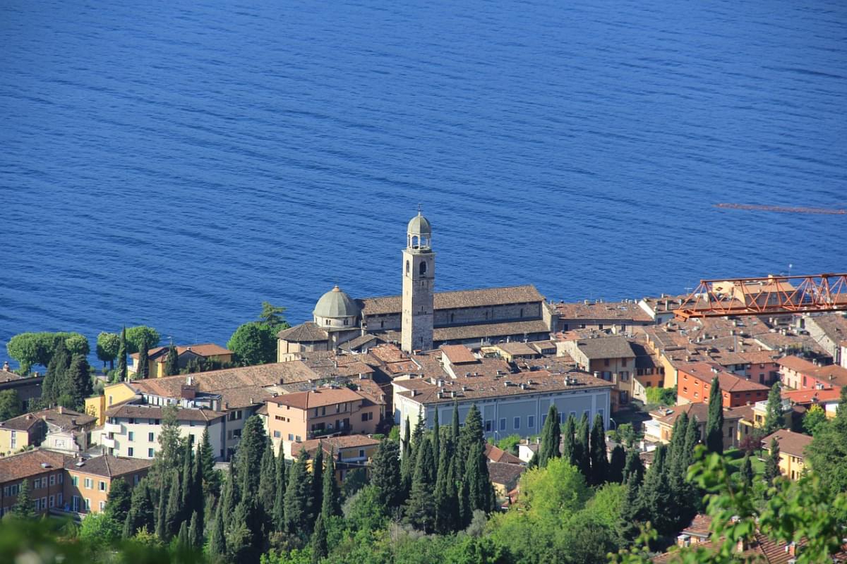 salo garda lago italia lombardia