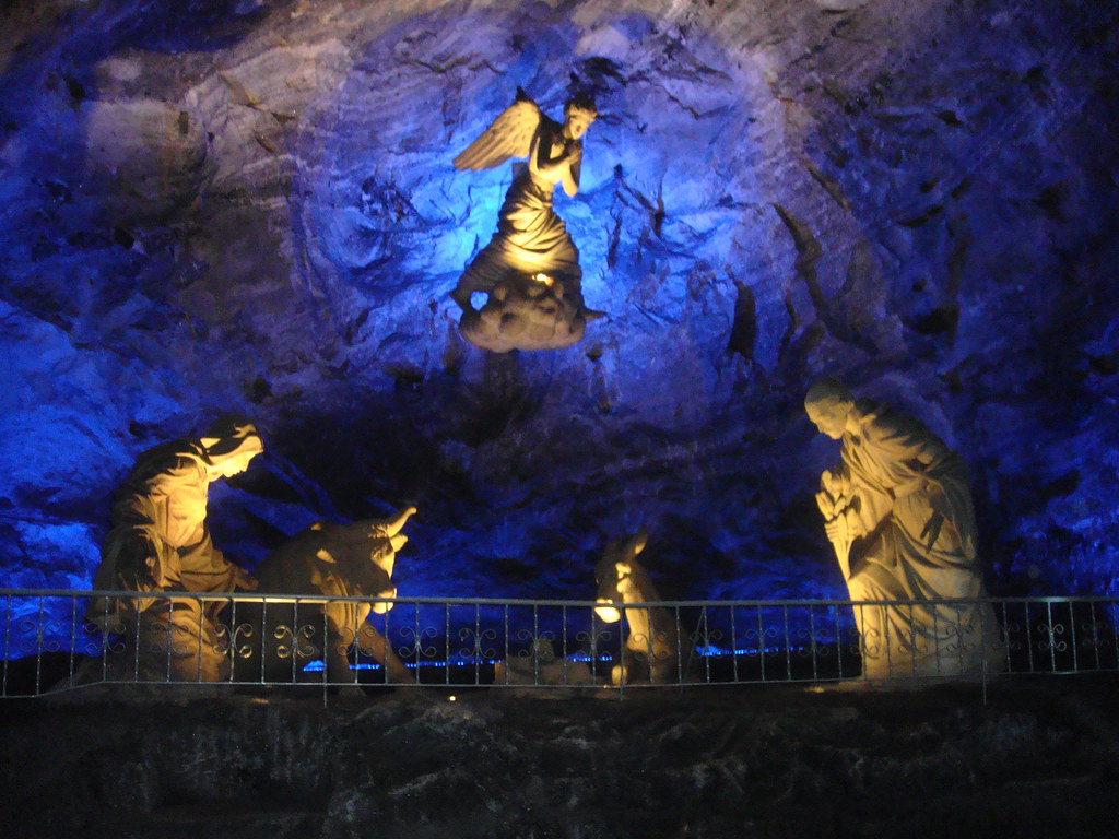 salt figures in mine zipaquira