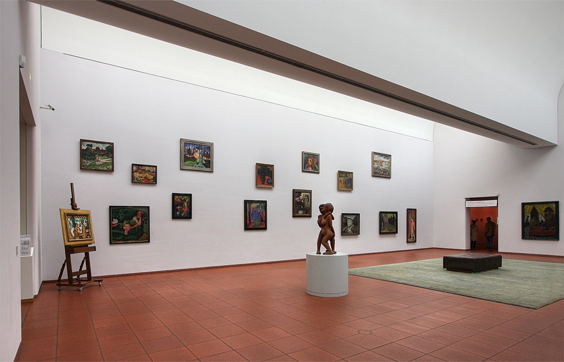 quadri e sculture all'interno del Museo Ludwig di Colonia
