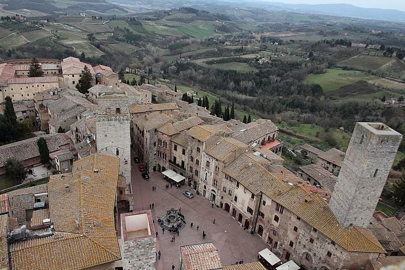 san gimignano piazza della cisterna