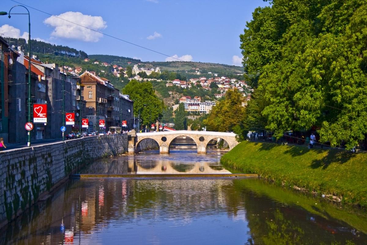 sarajevo acqua balkan bridhe