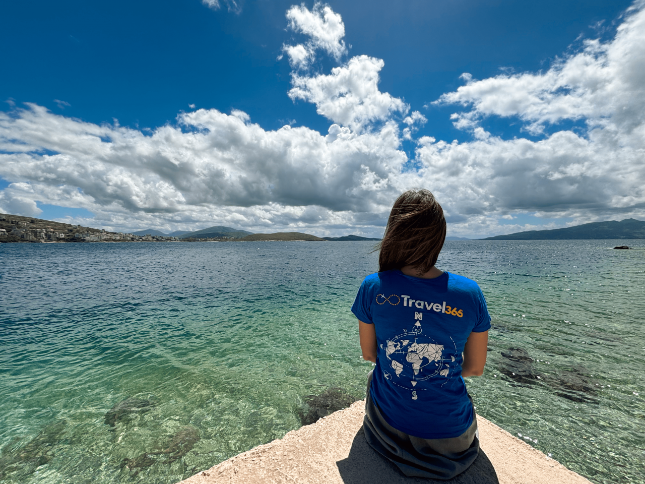 saranda con corfu in lontananza