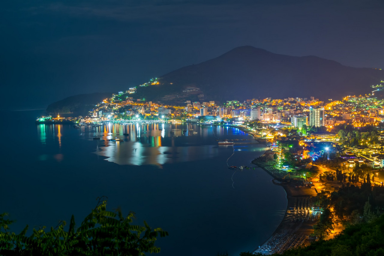 saranda night